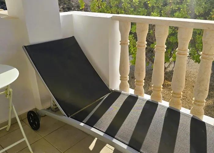 Emily's Sun Escape * بييا